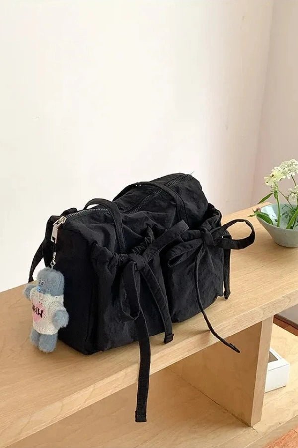 Rory Tasche mit Schleife
