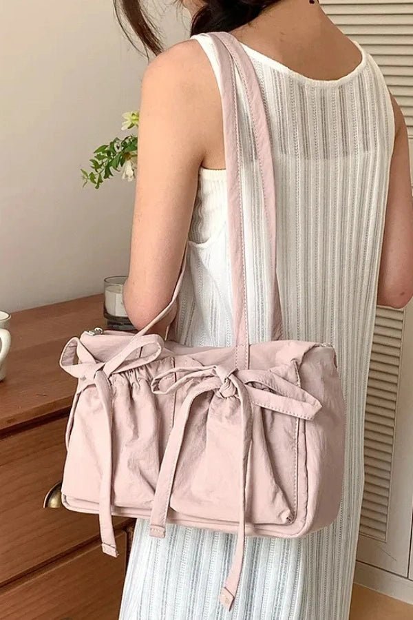 Rory Tasche mit Schleife