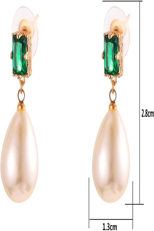Tricia Pearl Earrings