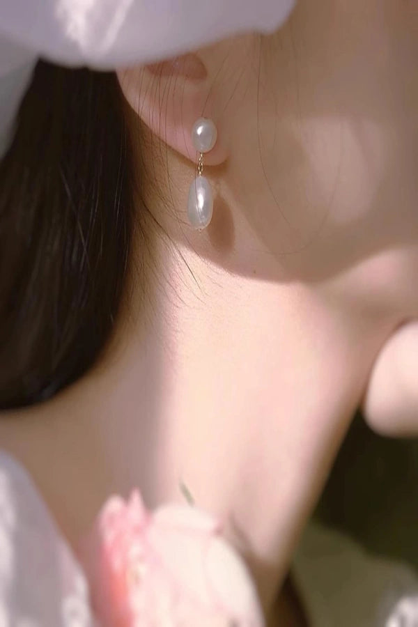 Tricia Pearl Earrings