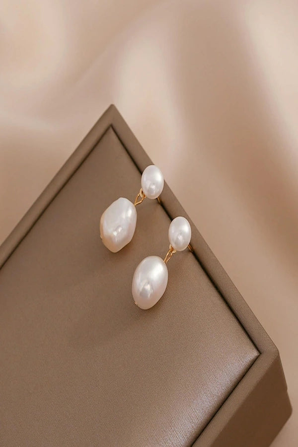 Tricia Pearl Earrings