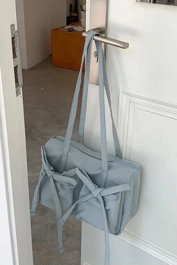 Rory Tasche mit Schleife
