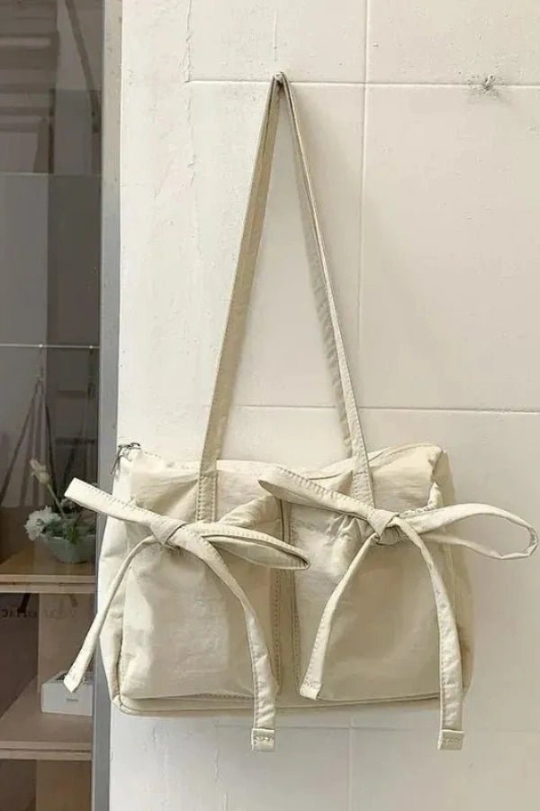 Rory Tasche mit Schleife
