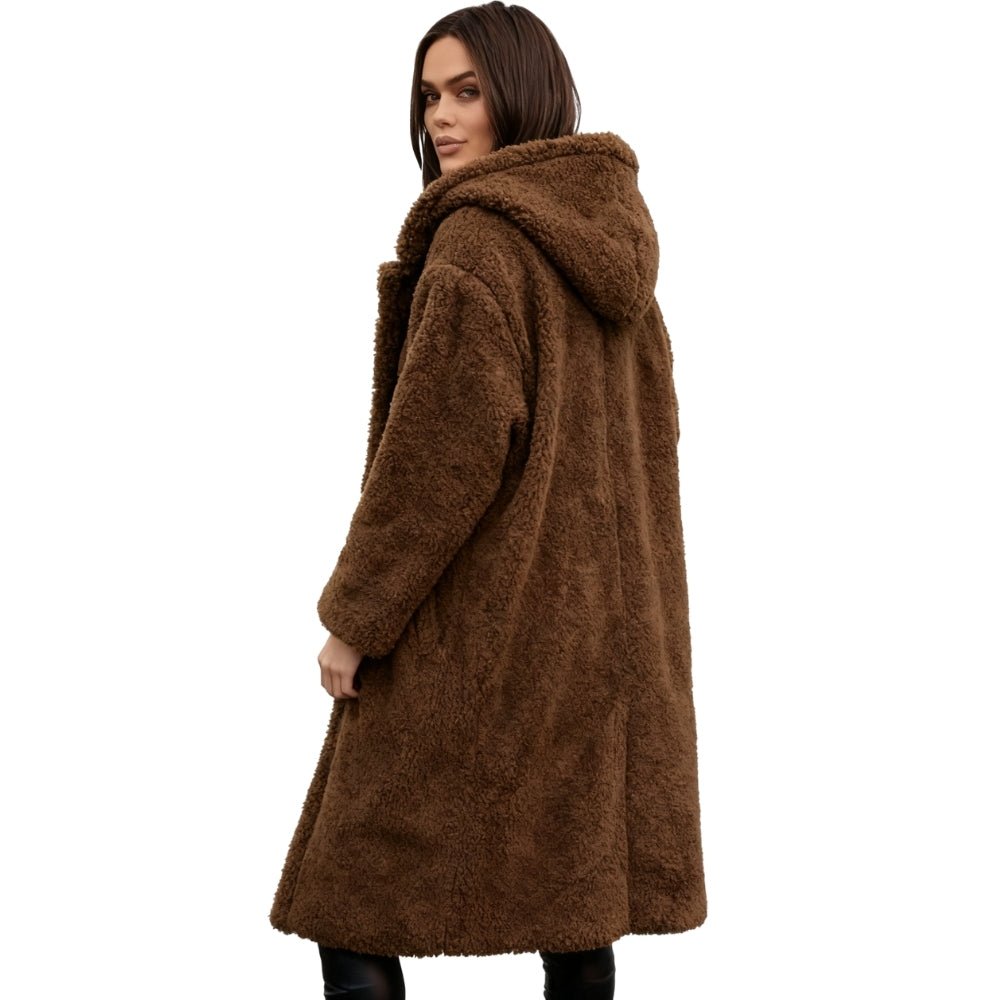 cozy outerwear, chic winter style, plush fabric coat, comfortable warm jacket, luxury street style, longline silhouette, investment piece