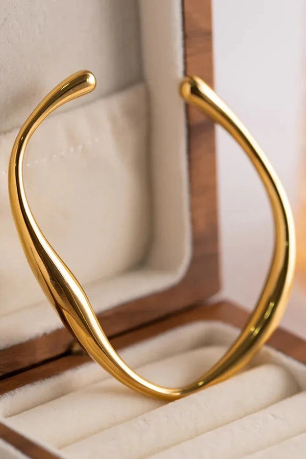 Avery Gold Bangle