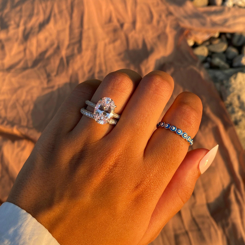 Erlin Oval Ring