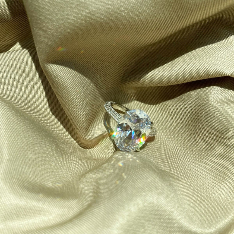 Erlin Oval Ring