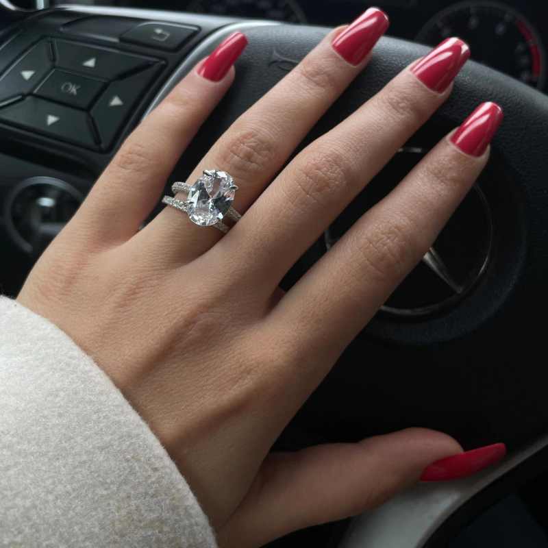Erlin Oval Ring