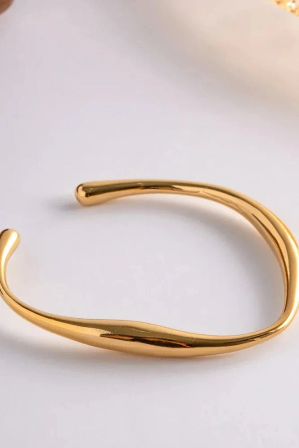 Avery Gold Bangle