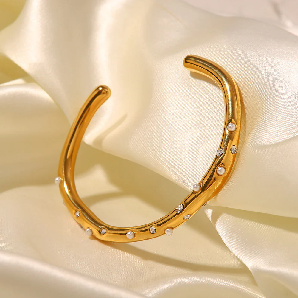 Barbara Gold Bangle