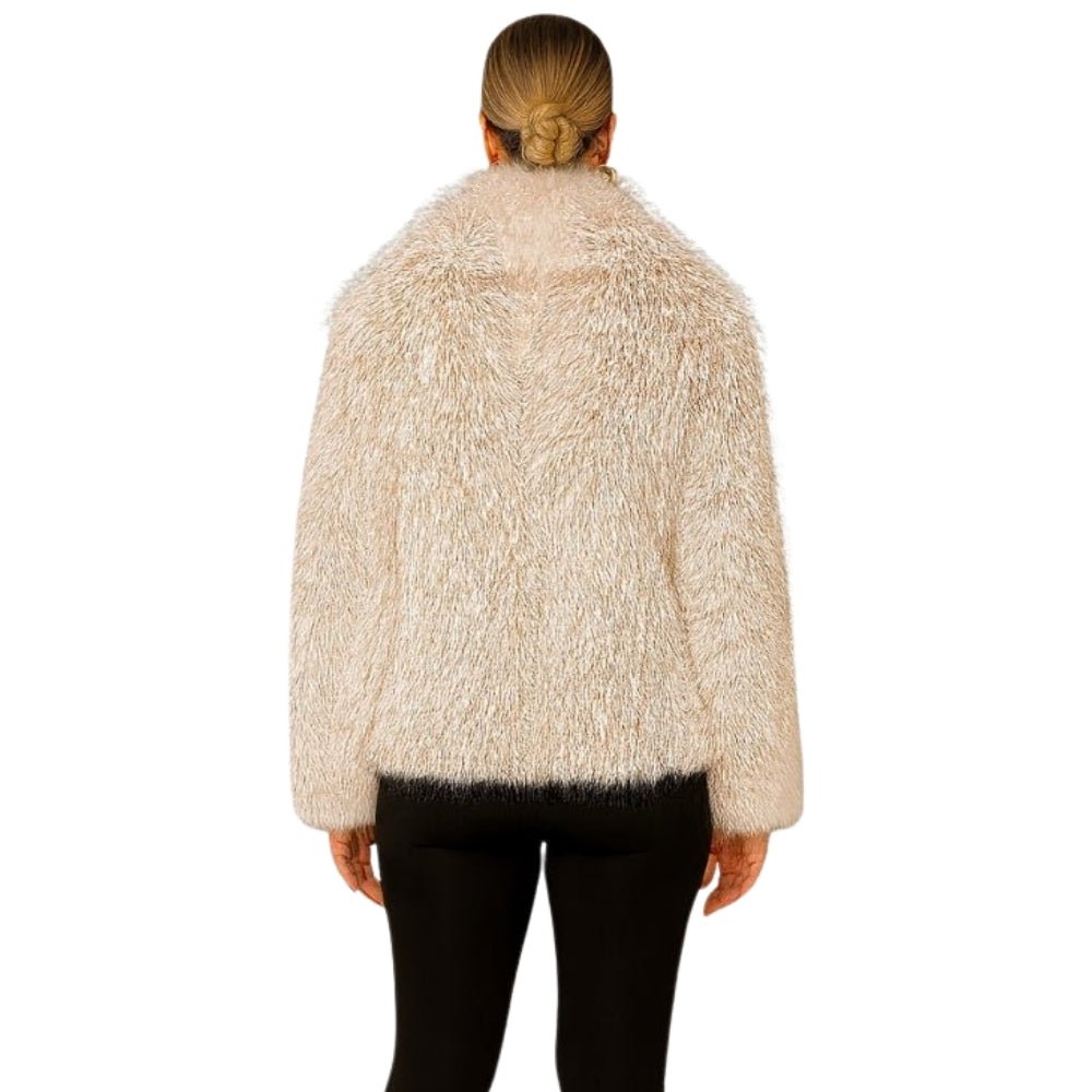  Luxury vegan fur coat
- Women's plush winter jacket
- Cream evening jacket
- Wide collar faux fur coat
- Off-white cropped outerwear 